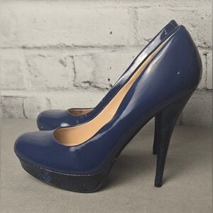 Guess Patent Leather Navy Platform Pumps Black Snakeskin Heel • Size 8